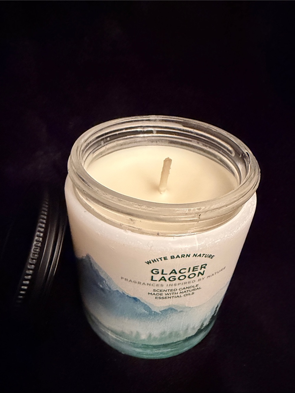 Scented Candle - Not a skincare product - Picture 3 of 3